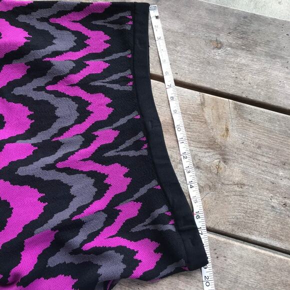 Torrid Womens Skirt Size 2 2X 18 20 Black Purple Gray Sweater Knit Skater Style - Picture 7 of 8